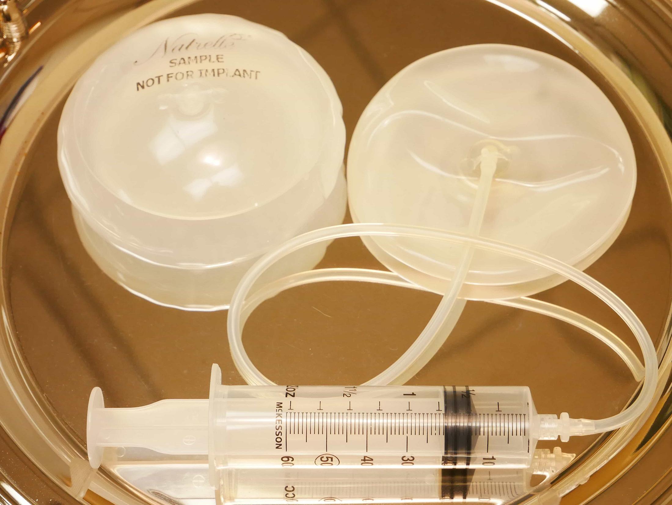 Saline breast implants